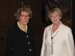 (photo) Mevrouw Vallin-Charcot, de kleindochter van Commandant Charcot met Mevrouw Vigdís Finbogadóttir, ex-President van Ijsland in september 2010.